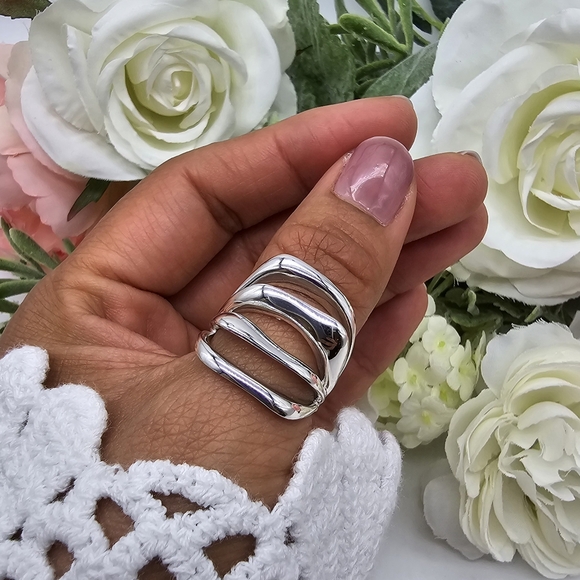 ❤️ IN LINE RING - Picture 12 of 14